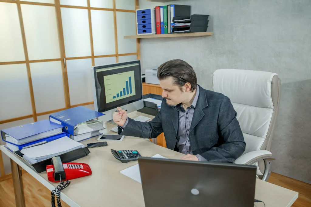 Accounting software dashboard for engineering firms showing project budgets, expense tracking, invoicing, and financial reports.