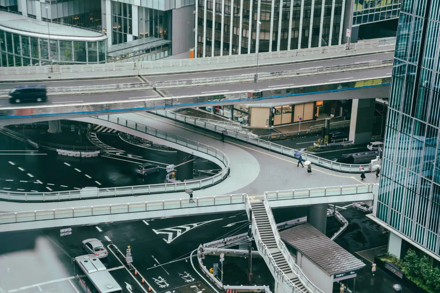 Digital twin models of multiple infrastructure projects displaying real-time data, 3D visualization, and performance monitoring dashboards.